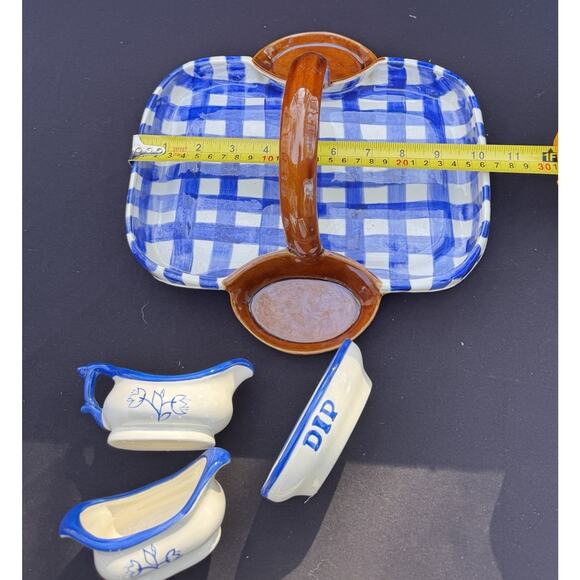 Vtg Picnic Basket Serving Tray With 2 Sauce 2 Dip Bowls Adorable Blue Check - Picture 10 of 12